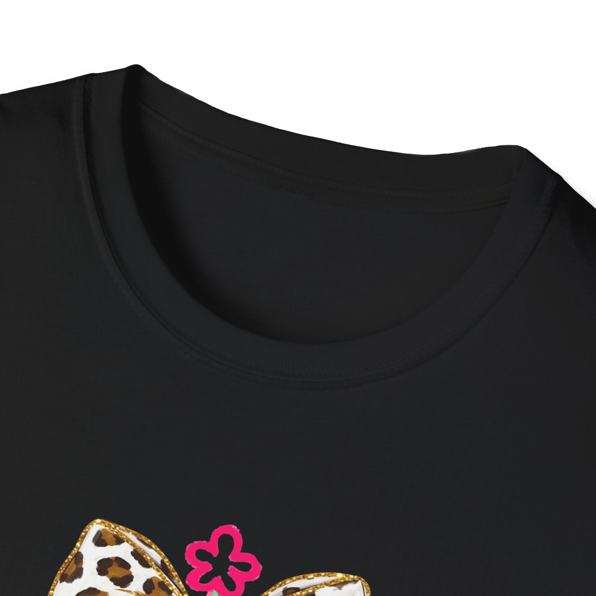 Adult Leopard Bow Christmas Tree T-Shirt, Unisex Holiday Tee, Cute Christmas Gift, Festive Apparel, Winter Style, Fun Holiday Wear